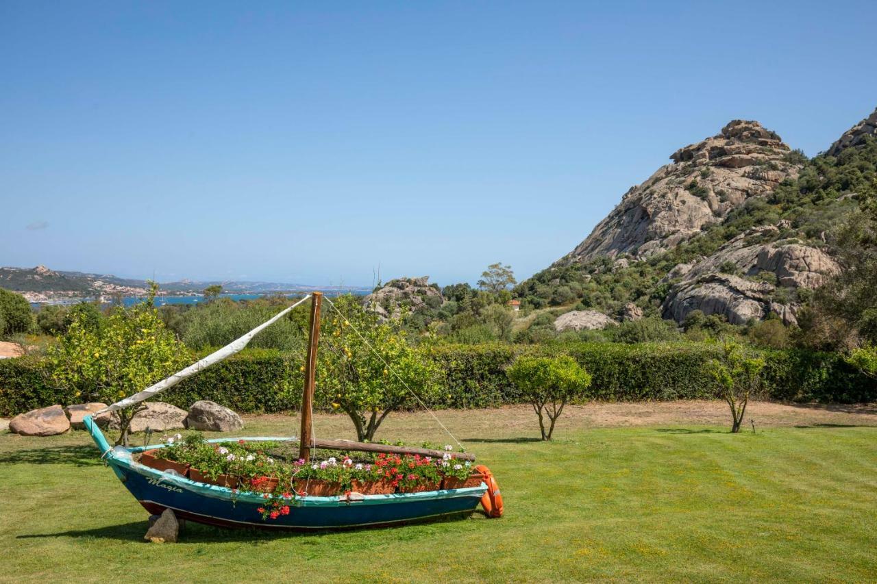 Villa Iris With Pool Baja Sardinia Exterior photo
