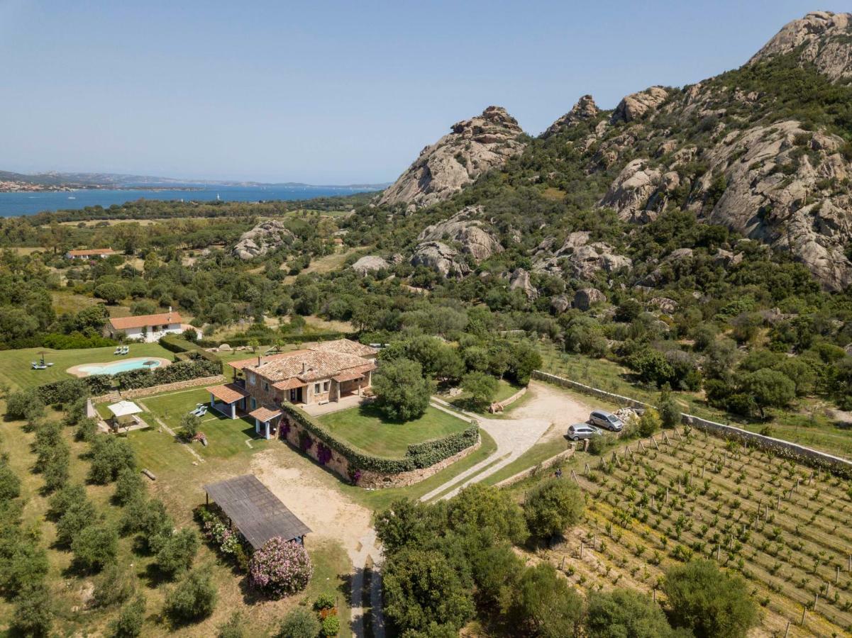 Villa Iris With Pool Baja Sardinia Exterior photo